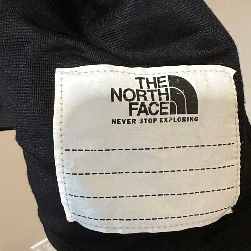 The North Face Black Fleece Jacket - Picture 4 of 5